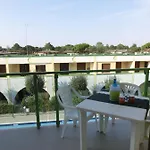 Family-friendly Poolside Tranquility Daire Bibione
