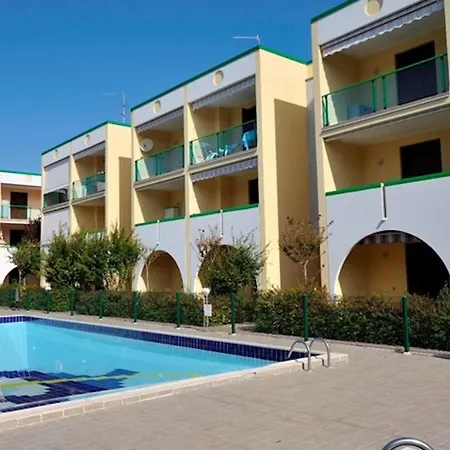 Lägenhet Family-friendly Poolside Tranquility Bibione