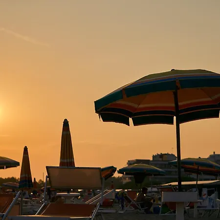 Family-friendly Poolside Tranquility Apartment Bibione