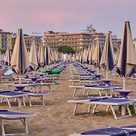 Family-friendly Poolside Tranquility * Bibione