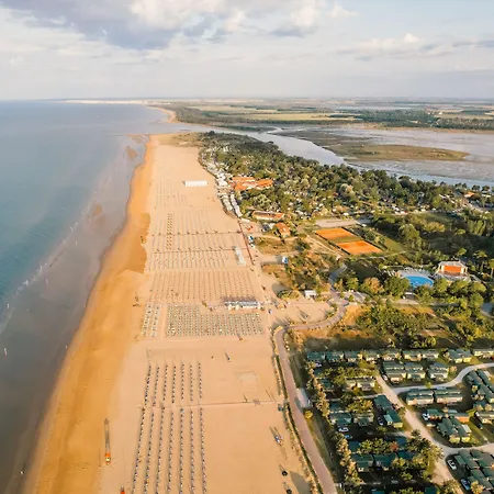 Apartment Family-friendly Poolside Tranquility Bibione
