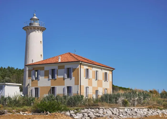 Family-friendly Poolside Tranquility