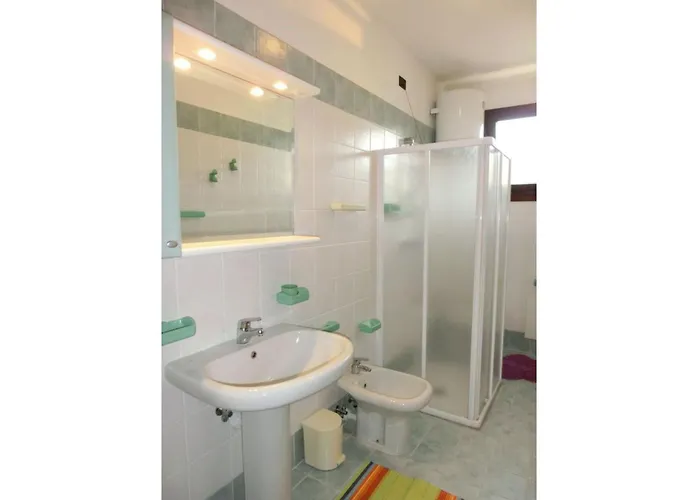 Family-friendly Poolside Tranquility